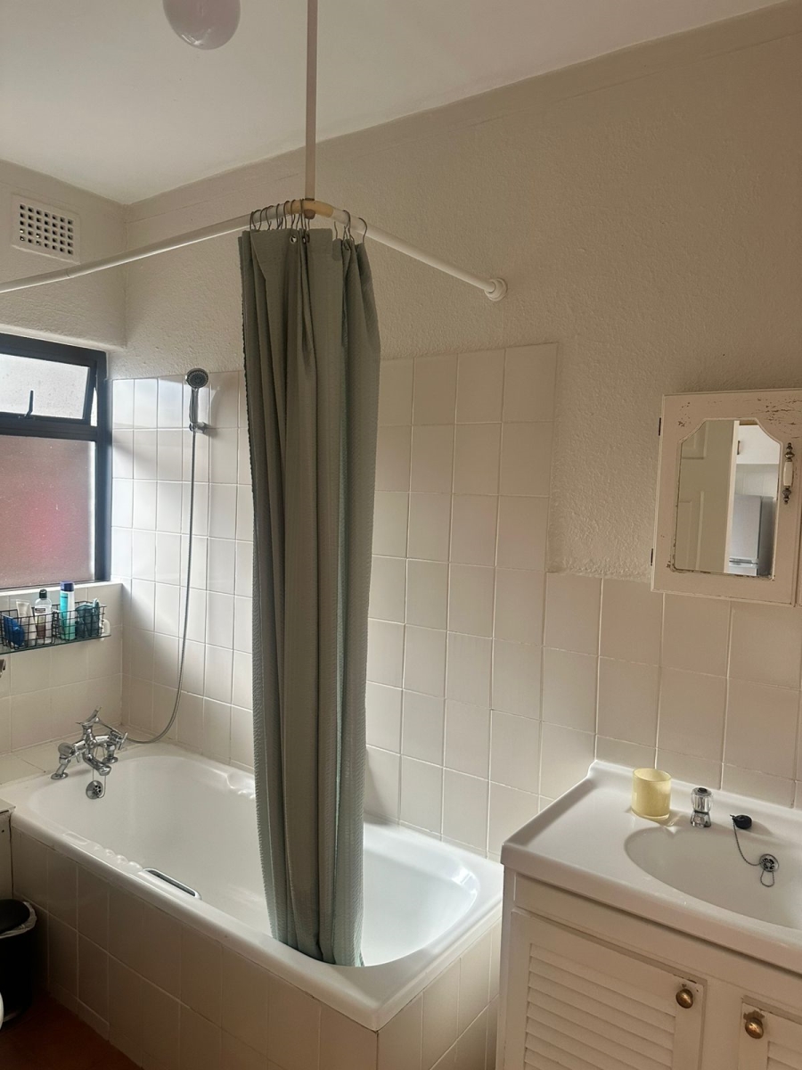 To Let 1 Bedroom Property for Rent in Kenilworth Western Cape